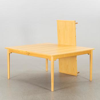 HANS J WEGNER, a PP möbler dining table.