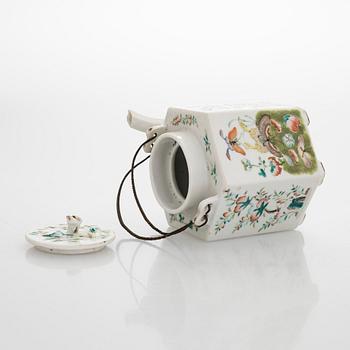 Teekannu, posliini, Kiina.