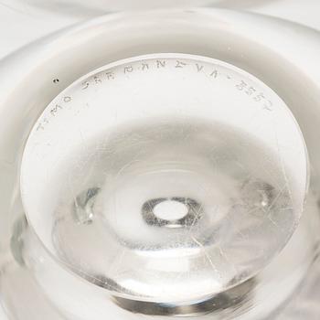 Timo Sarpaneva, Three glass objects "Heart". signed Timo Sarpaneva.