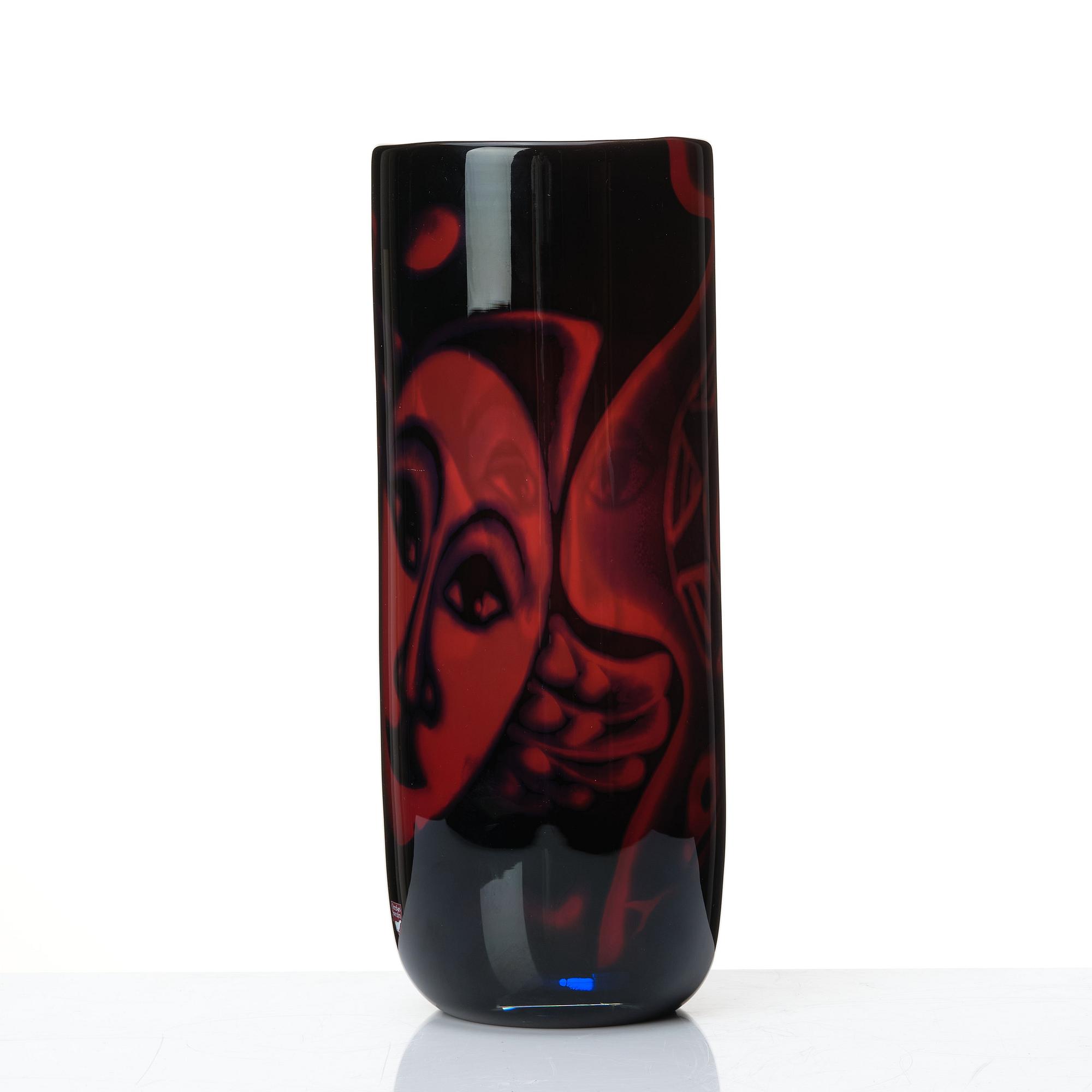 Eva Englund, a 'graal' glass vase, Orrefors 1987.