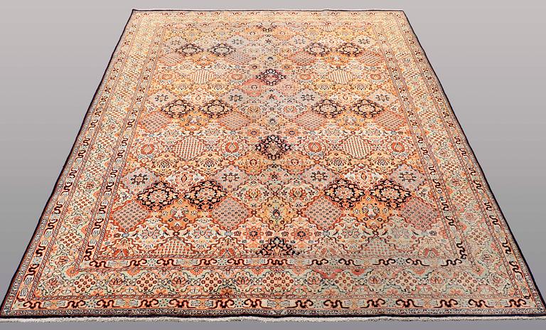 A RUG, Silke Kashmir, 274 x 182 cm.