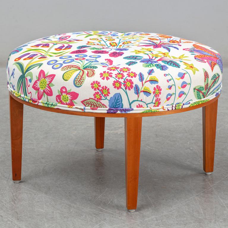 JOSEF FRANK, fotpall, modell 647, Firma Svenskt Tenn.
