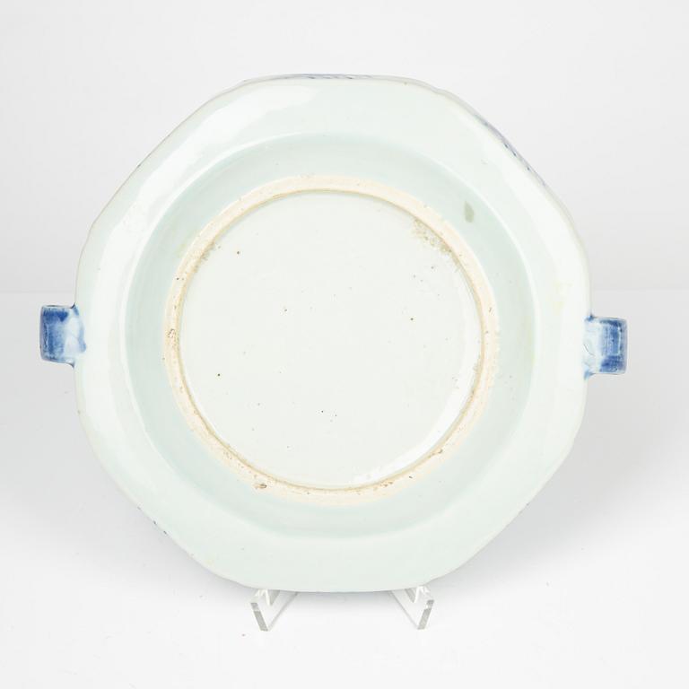 Värmefat, porslin, Kina, Qingdynastin, 1800-tal.