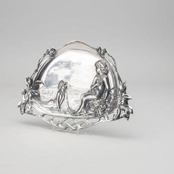 A jugend metal tray, Bitter & Gobbers Imperial Zinn, Germany, art nouveau.