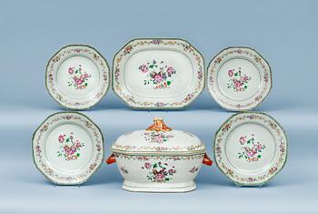 1624. A famille rose part dinner service, Qing dynasty, Qianlong (1736-95).
