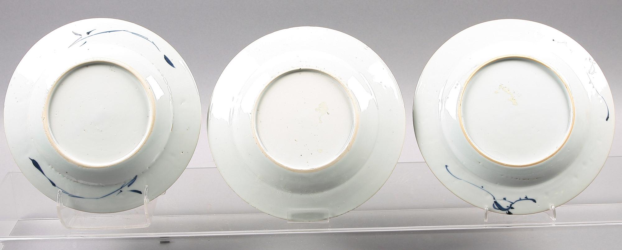 TALLRIKAR, 5 st, porslin, Kina mest Qianlong 1700-tal.