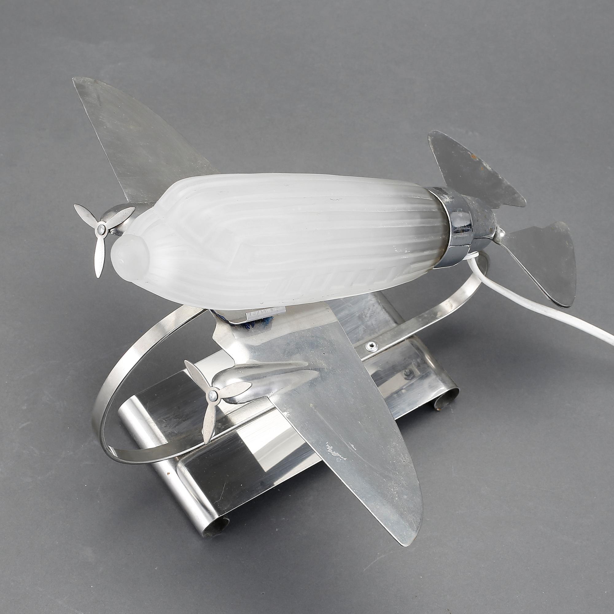 BORDSLAMPA, omkring 1900-talets mitt.