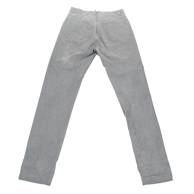 HELMUT LANG, a pair of silvercolored men's pants. Size 50.