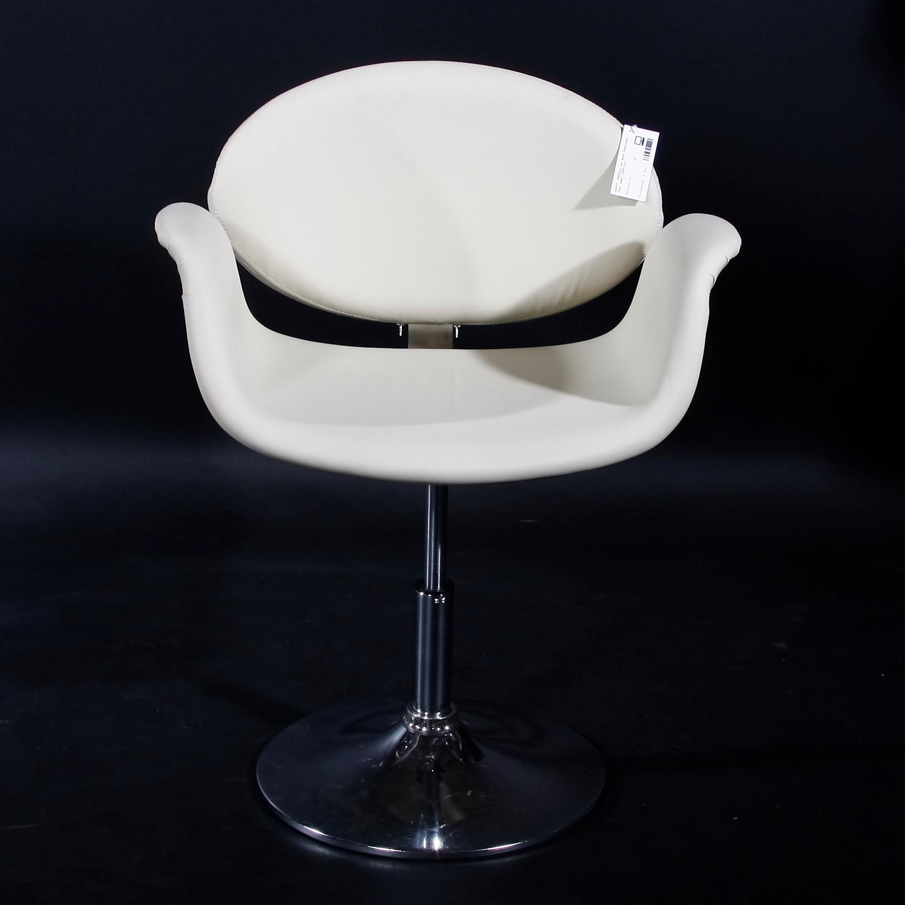 FÅTÖLJ, av Eero Saarinen typ, sent 1900-tal.