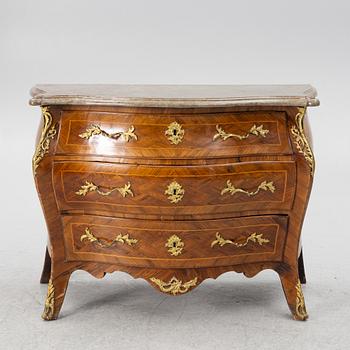 Byrå, 1700-talets andra hälft. Rokoko.