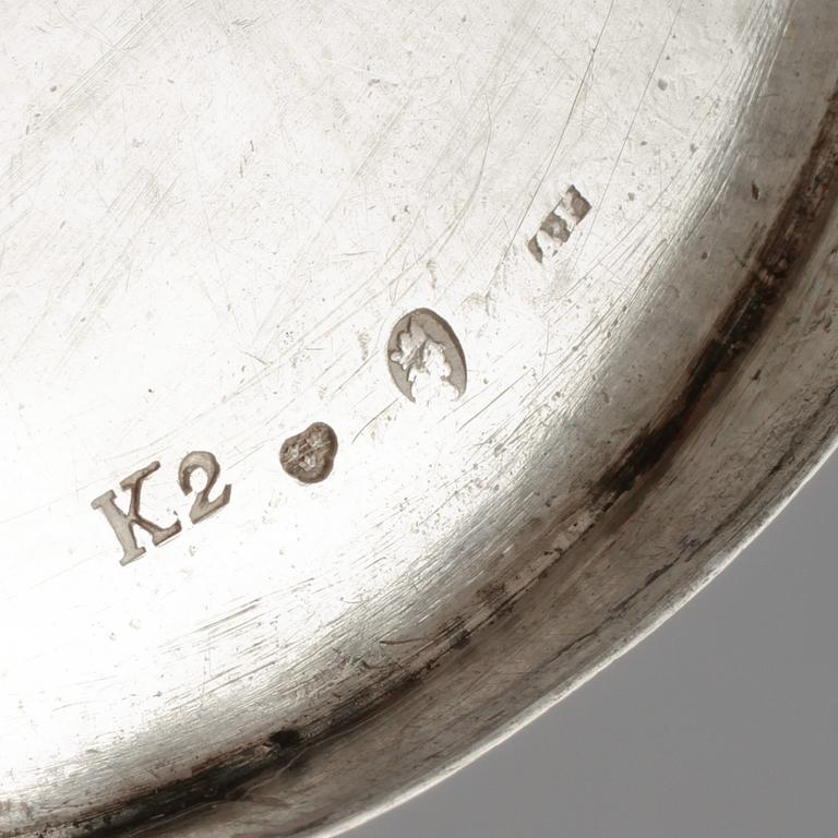 DOSOR, 2 st, silver, Stockholm respektive Uppsala 1792 och 1811. Vikt 205.
