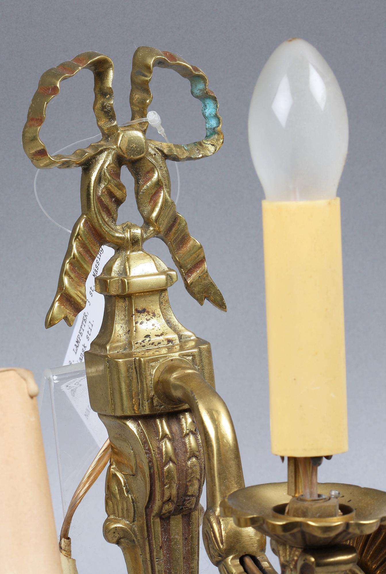 LAMPETTER, 3 st. Mässing. Gustaviansk stil, 1900-tal.