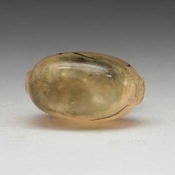 A Chinese snuffbottle, 20th Century.