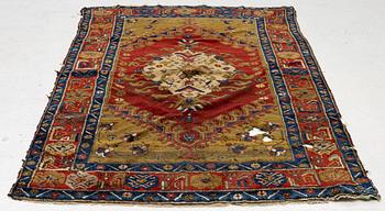 An  antique Taşpınar rug, Aksaray region, Turkey, c. 182 x 109 cm.