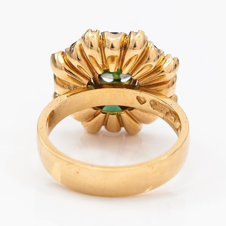 Ring "Katarina den stora", 18K guld, turmaliner, diamanter ca 0.20 ct tot. Ofelia Jewelry, Helsingfors 1998.