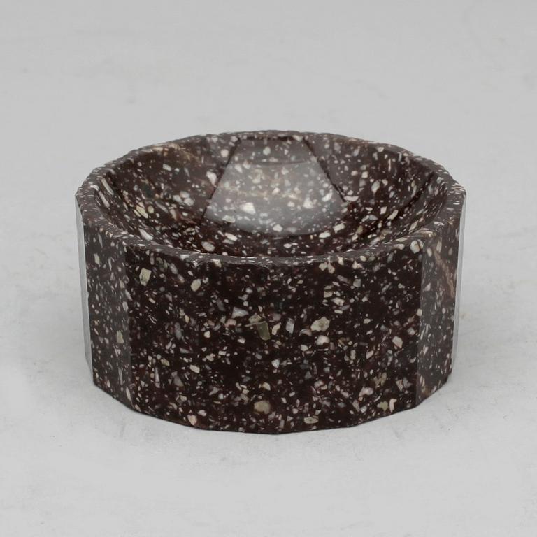 SALTKAR, porfyr, 1800-tal.