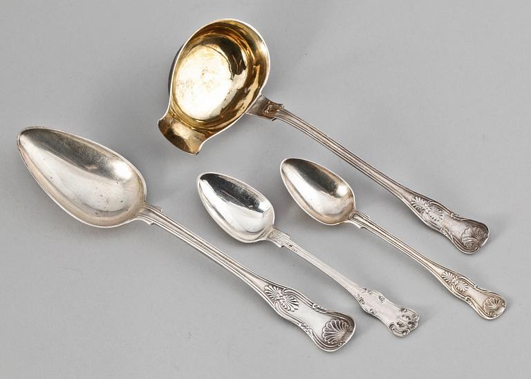 BESTICK, 8 delar, silver, "Engelsk snäck", olika mästare, bla P. Holmberg, Arboga 1854. Totalvikt ca 500 gram.