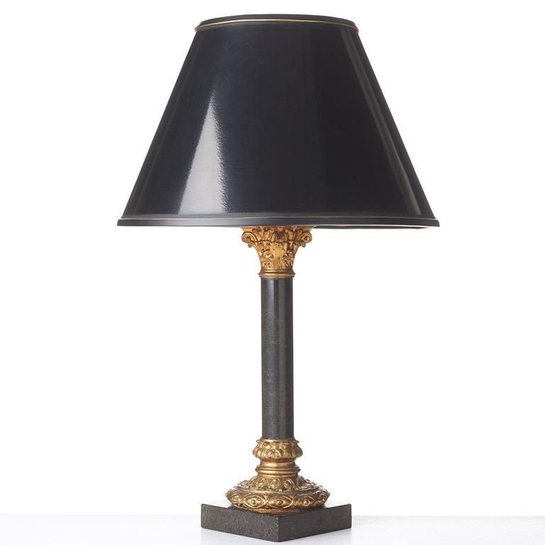 BORDSLAMPA, 1900-tal, klassicerande stil.
