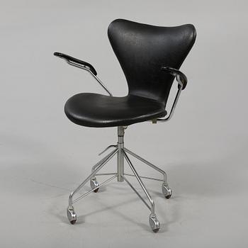 KONTORSSTOL, "Sjuan", Arne Jacobsen, Fritz Hansen, Danmark 1963, märkt 0963.