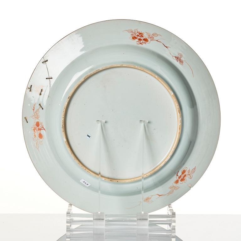 A large Chinese Doucai porcelain dish, Qing dynasty, Yongzheng (1723-35).