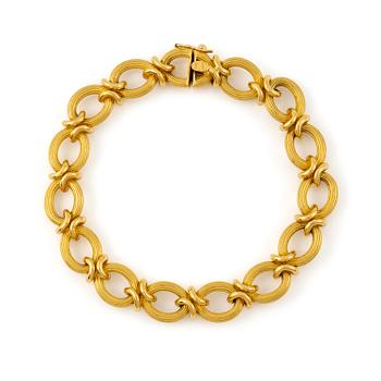 499. A bracelet in 18K gold.