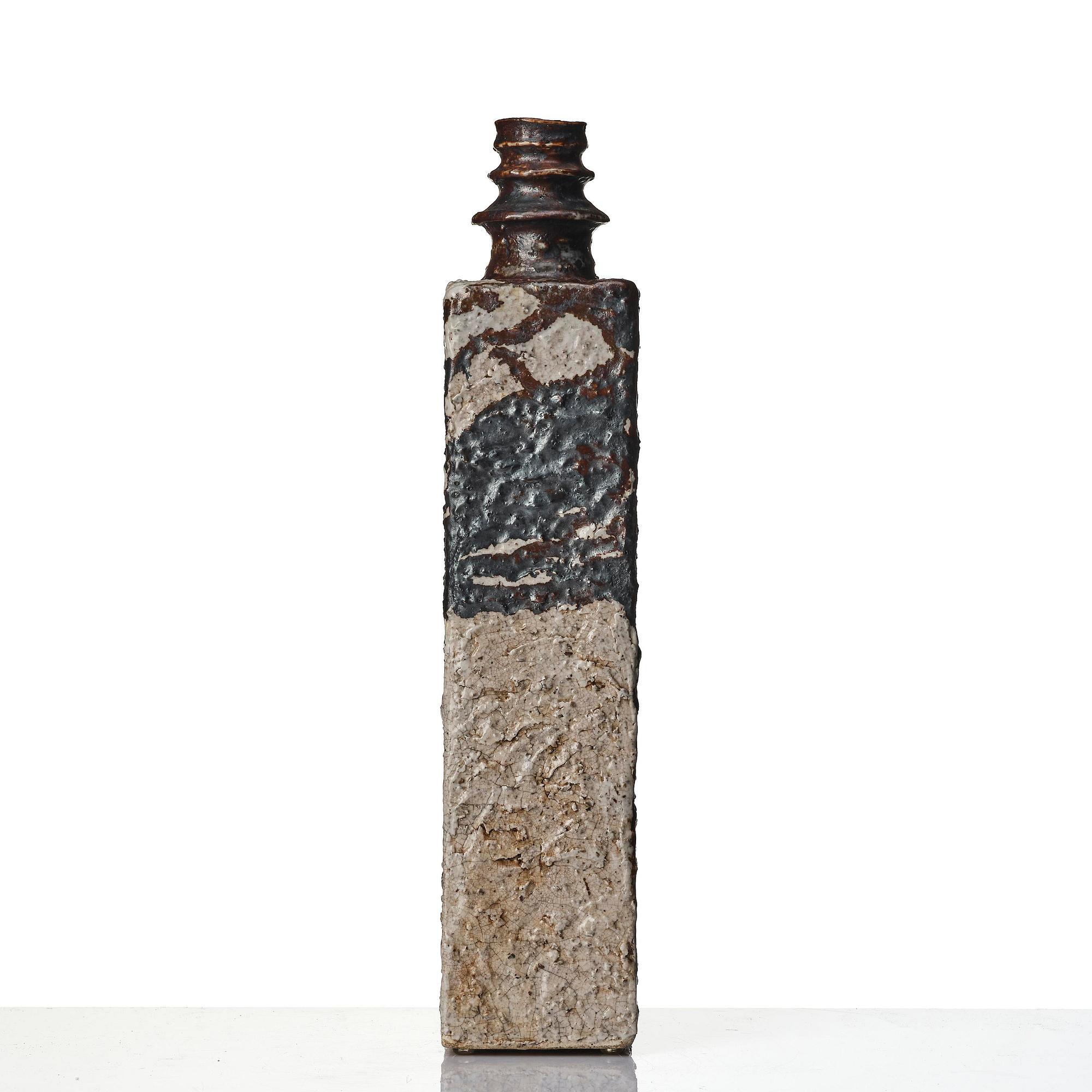 Annikki Hovisaari, a stoneware vase, Arabia, Finland.