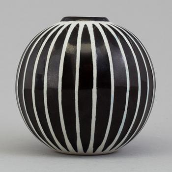 STIG LINDBERG, a Domino stoneware vase, Gustavsberg 1955-1969.