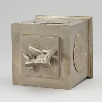 A Svenskt Tenn pewter box, Stockholm 1928.