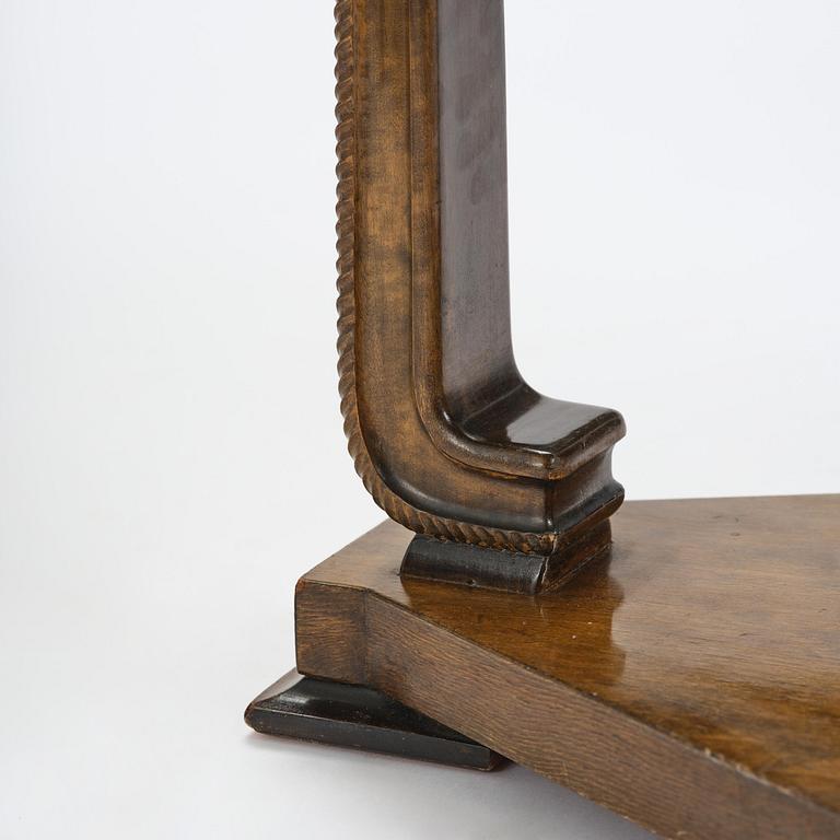 Axel Einar Hjorth, a "Louis" table, Nordiska Kompaniet, 1944.