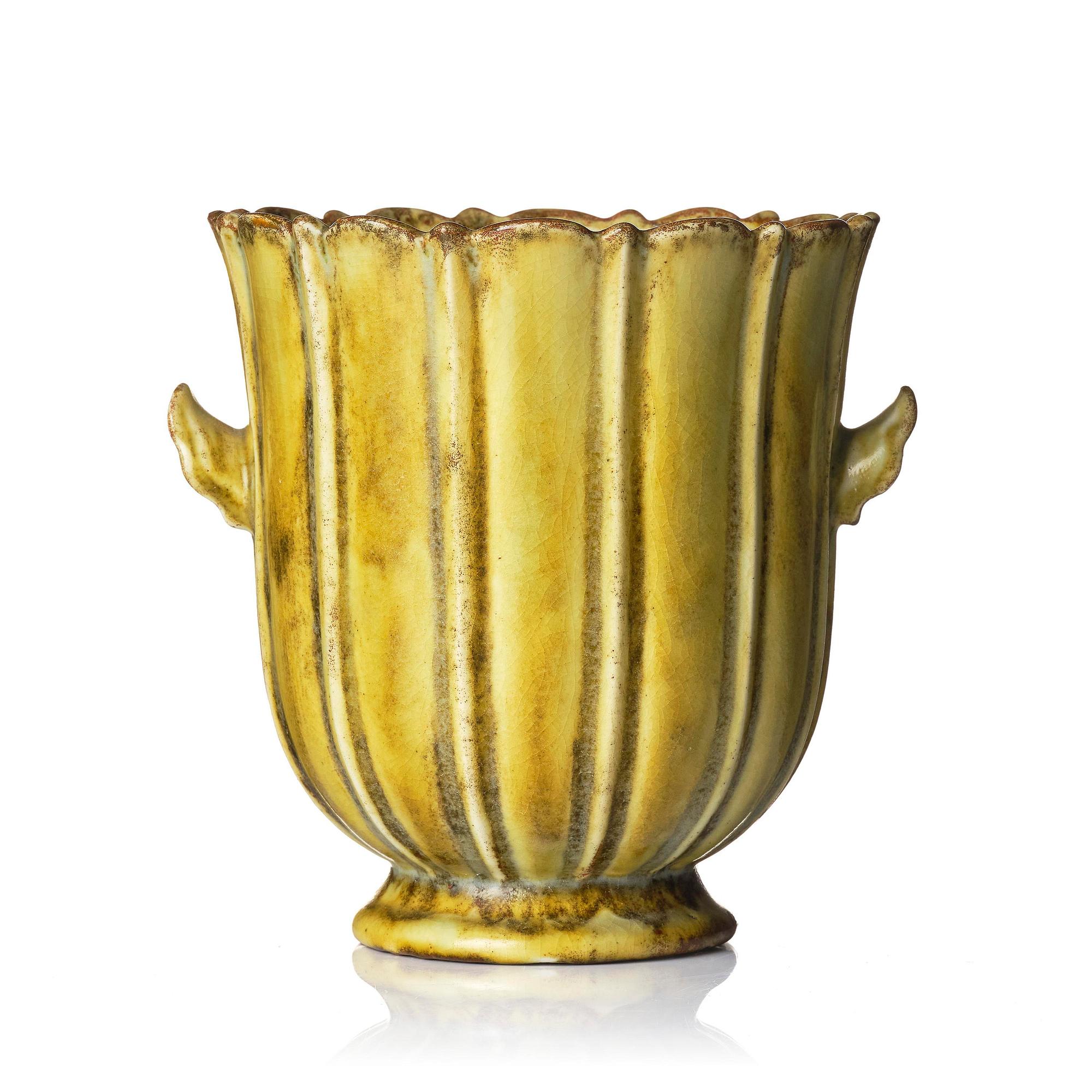 Wilhelm Kåge, a stoneware jar, Gustavsberg 1930.
