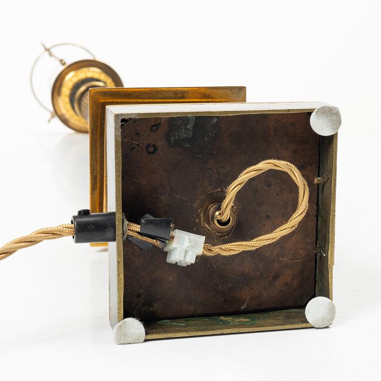 Bordslampa, empirestil, samtida.