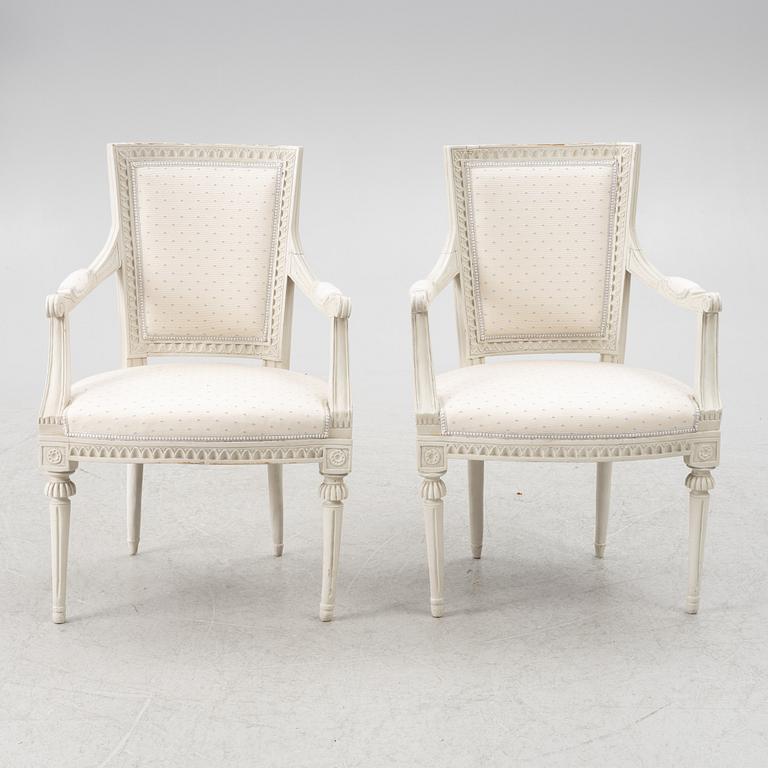 Karmstolar ett par, gustavianska, 17/1800-tal.