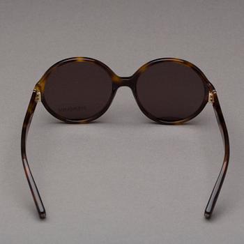 SOLGLASÖGON, Yves Saint Laurent.