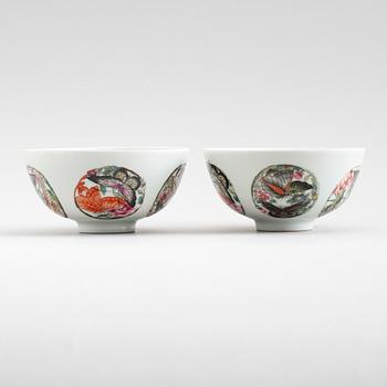 SKÅLAR, 1 par snarlika, porslin, Kina, 1900-tal.