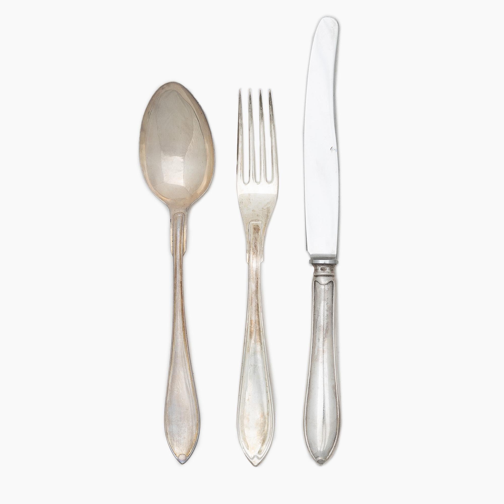 A 36 piece silver cutlery service, model Svensk Spets, mostly CG Hallberg, 1930s.