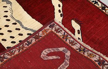 A Gashgai carpet, 190 x 120 cm.