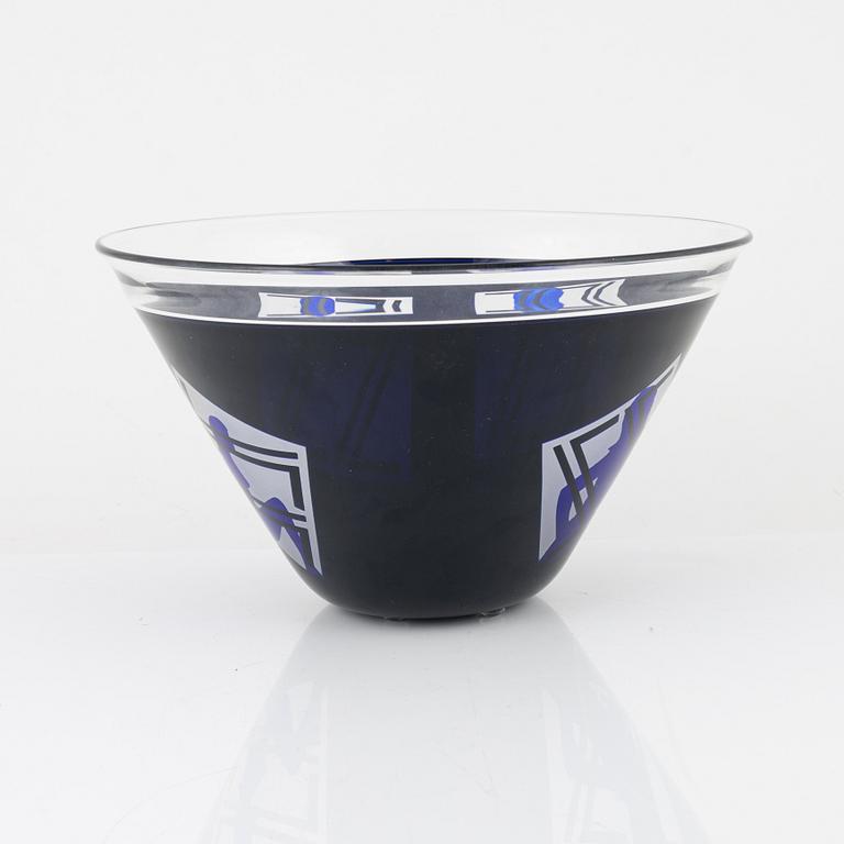 Klas-Göran Tinbäck, a unique vase, executed in his own studio, 1996.