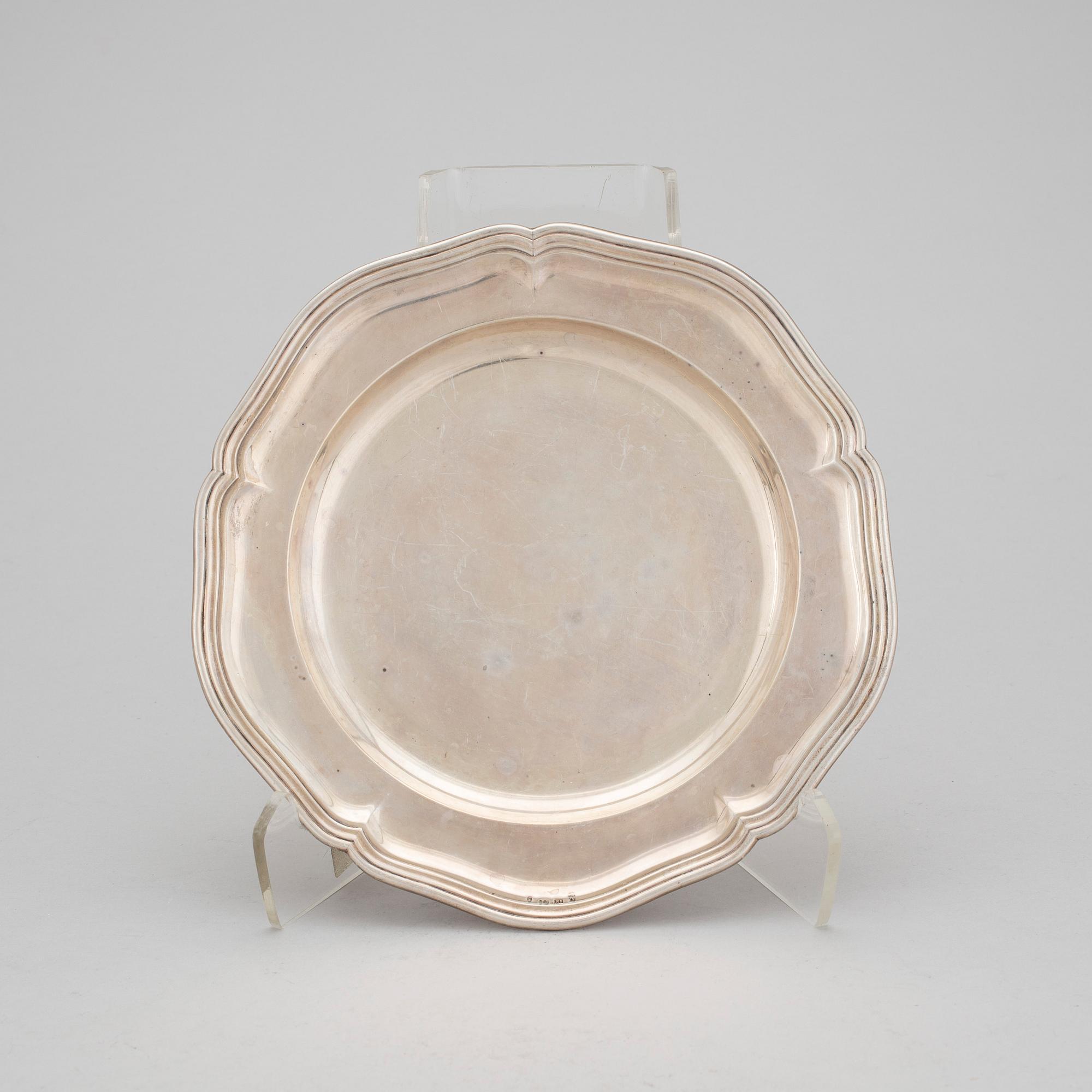 PARTI SILVER, 4 delar, bla Gustaf Möllenborg, Stockholm 1900-tal. Total vikt ca 831 g.