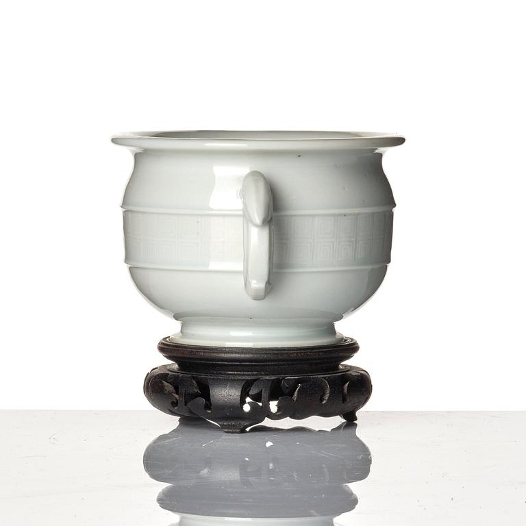 Rökelsekar, blanc de chine. Qingdynastin, Kangxi (1662-1722).