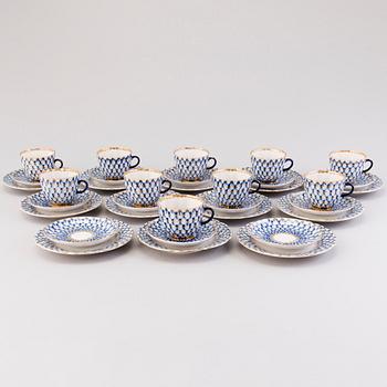 A mid 20th century 21-piece porcelain coffee set for Lomonosov, Sovjet Union.