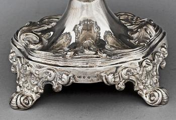 UPPSATSSKÅL, silver, nyrokoko, bl a Gustaf Möllenborg, Stockholm 1842 resp -47. Vikt ca 1031 g.