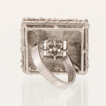 Bo Dolk 18K white gold with round brilliant cut diamonds, Stockholm 1988.