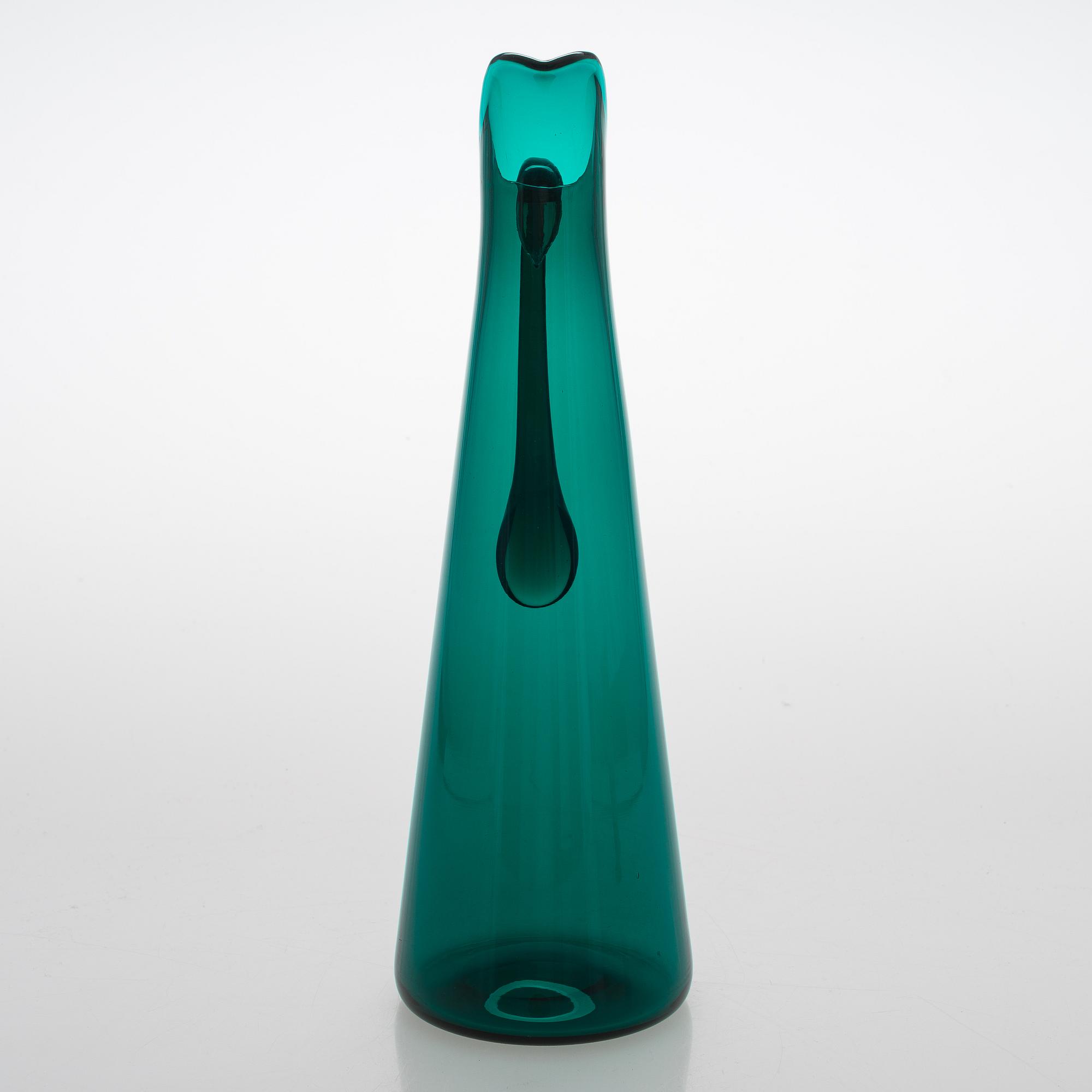 Nanny Still, a glass jug and 8 goblets, T/335, Riihimäen Lasi, Finland 1950s/60s.