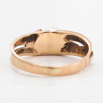 Björn Weckström, Sormus "Lapin kevät", 14K kultaa ja viljelty helmi. Lapponia.