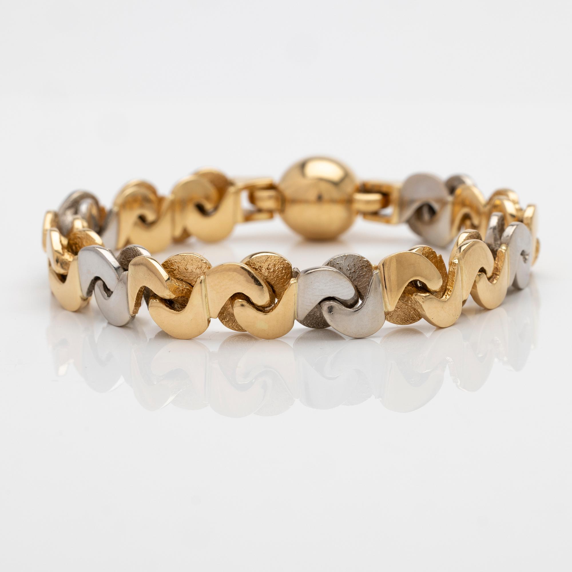 18k gold bracelet with a diamond, Per Borup Design, Denmark.