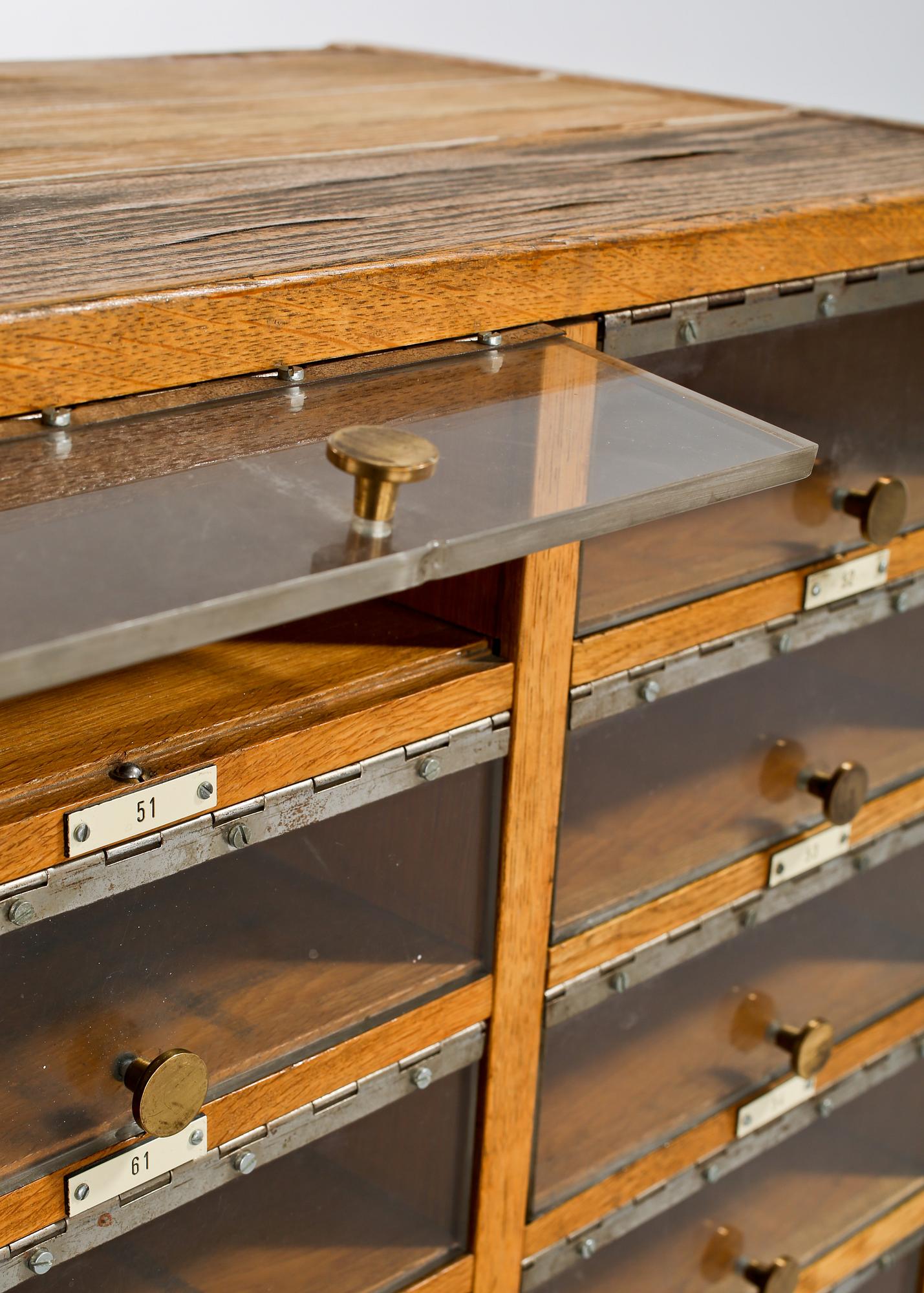 POSTFACKSKÅP, Sverige, 1900-talets mitt.