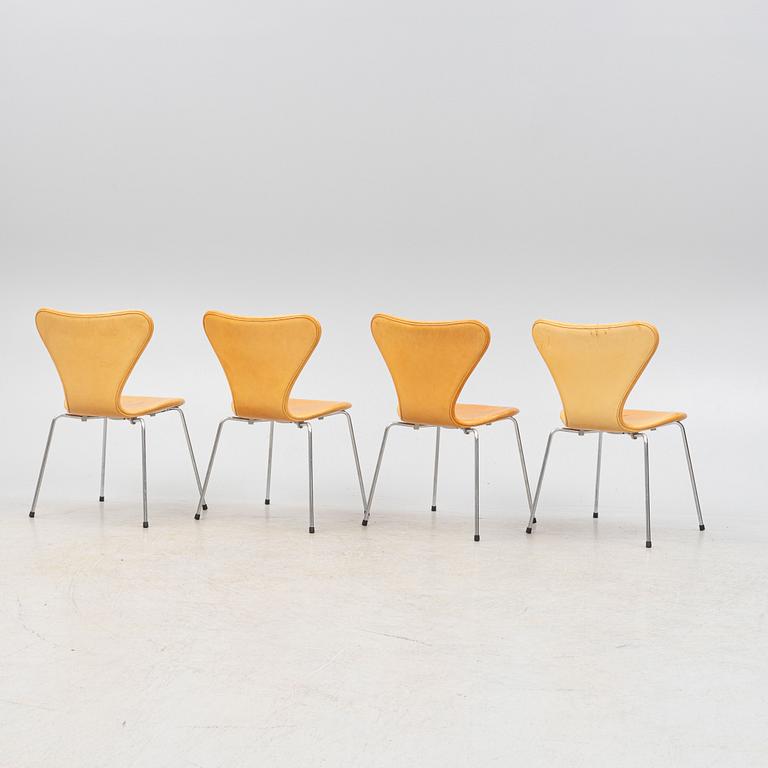 Arne Jacobsen,  stolar, 4 st, "Sjuan", Fritz Hansen, Danmark 1997.