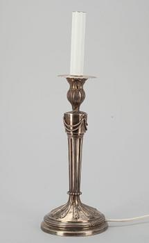 LAMPFOT / LJUSSTAKE, silver, otydliga franska stämplar, 1800-talets början.