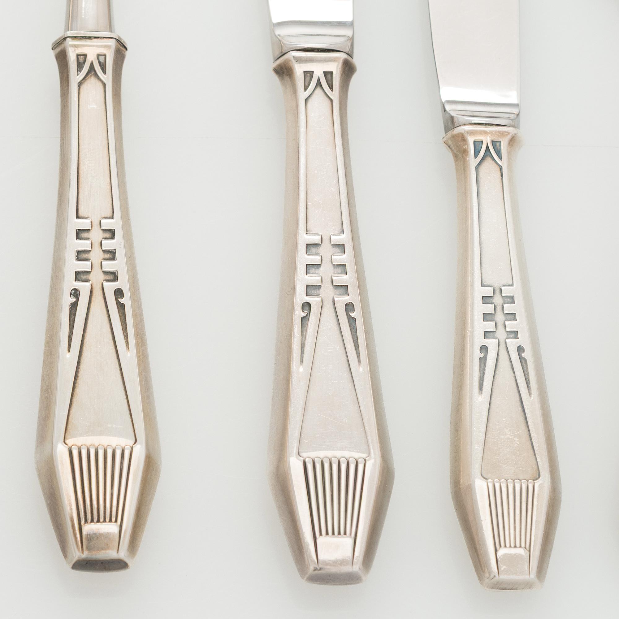 Bestickuppsättning, 48 dlr, silver, "Suomi"-serien, Kultateollisuus, Åbo 1913-2000.