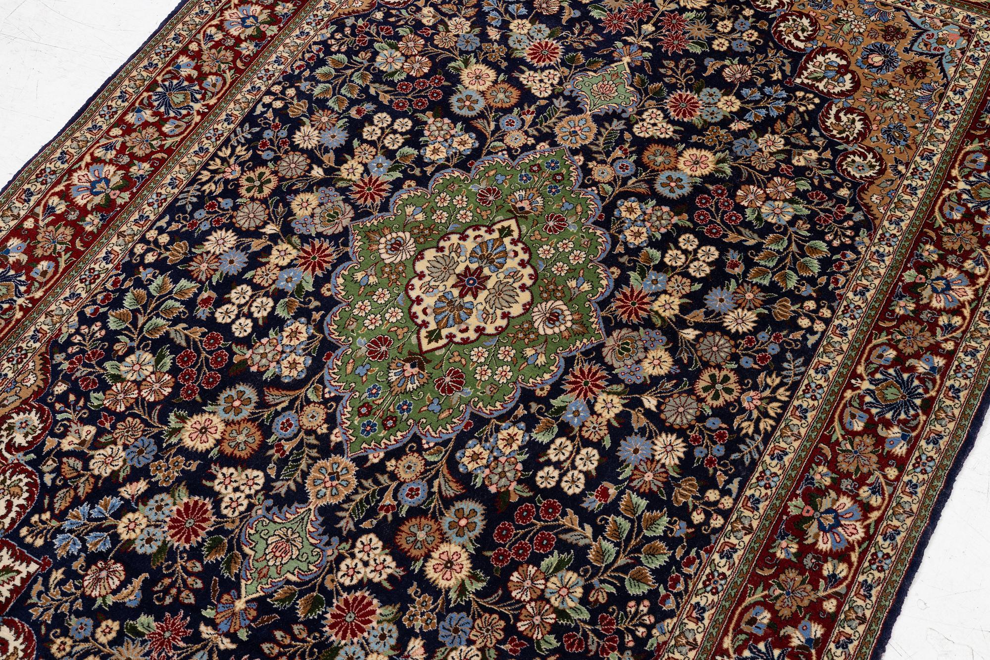 Matta, Isfahan, ca 230x140 cm.